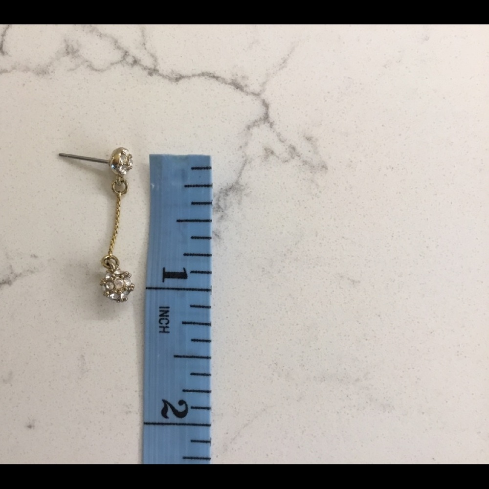 Monet bridal collection drop earrings. - Picture 3 of 3